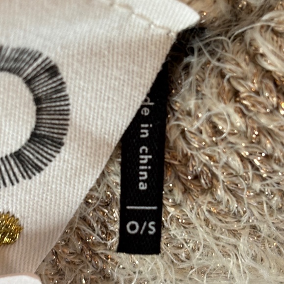 Anthropologie Akemi + Kin Poncho/Sweater OS‎ Gold Metallic Shimmer Eyelash Cape - Picture 5 of 10